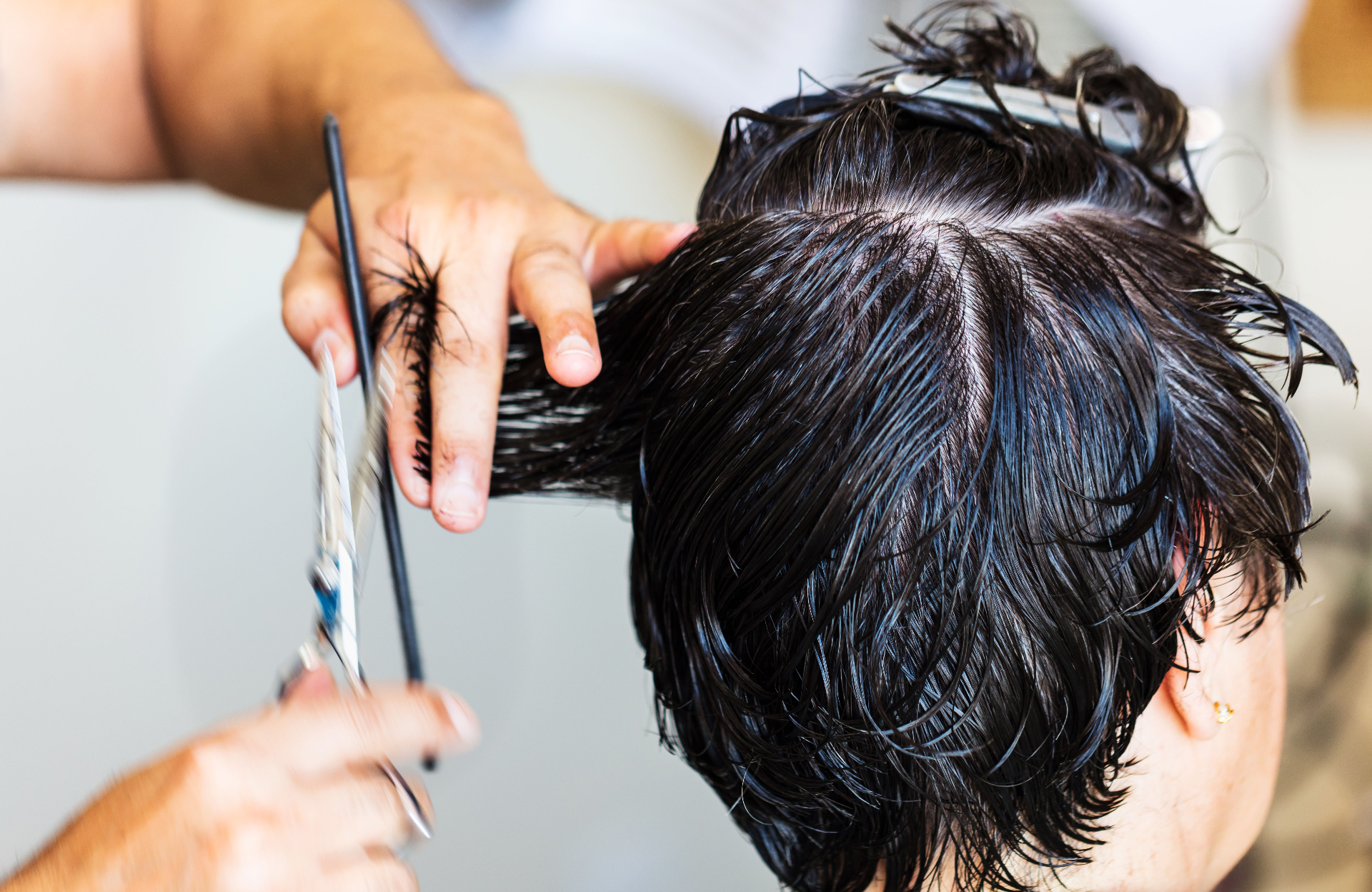 Scissor cut in progress